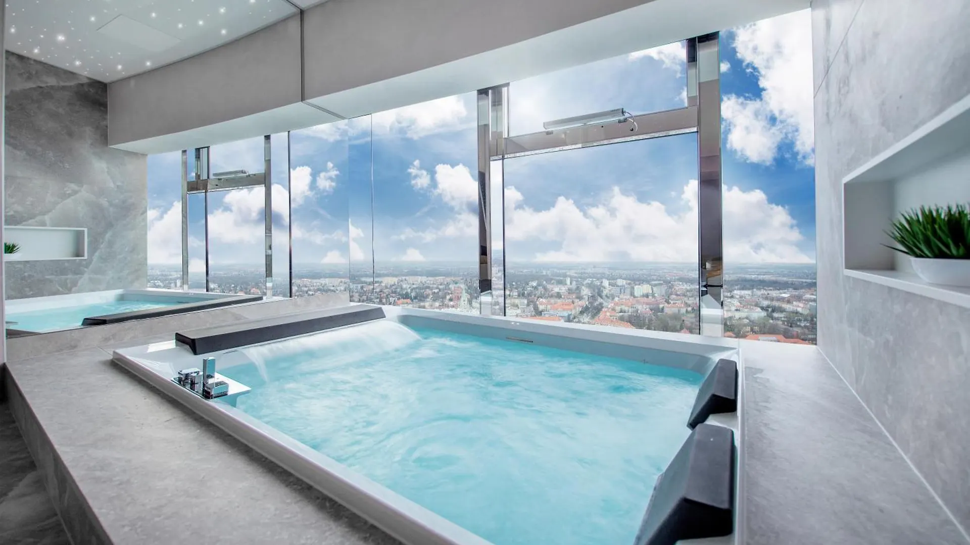 Apartamenty Sky Tower Z Jakuzzi Przy Oknie Wrocław Apartman