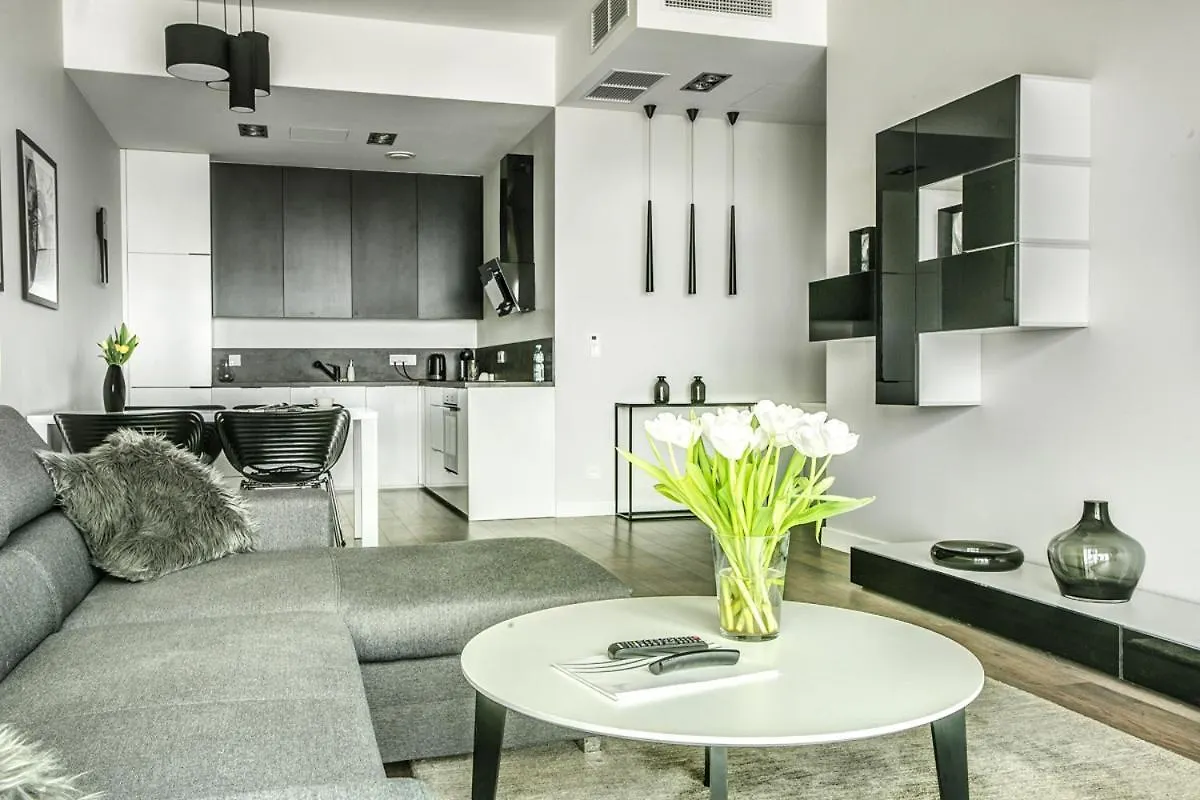 Apartamenty Sky Tower Z Jakuzzi Przy Oknie