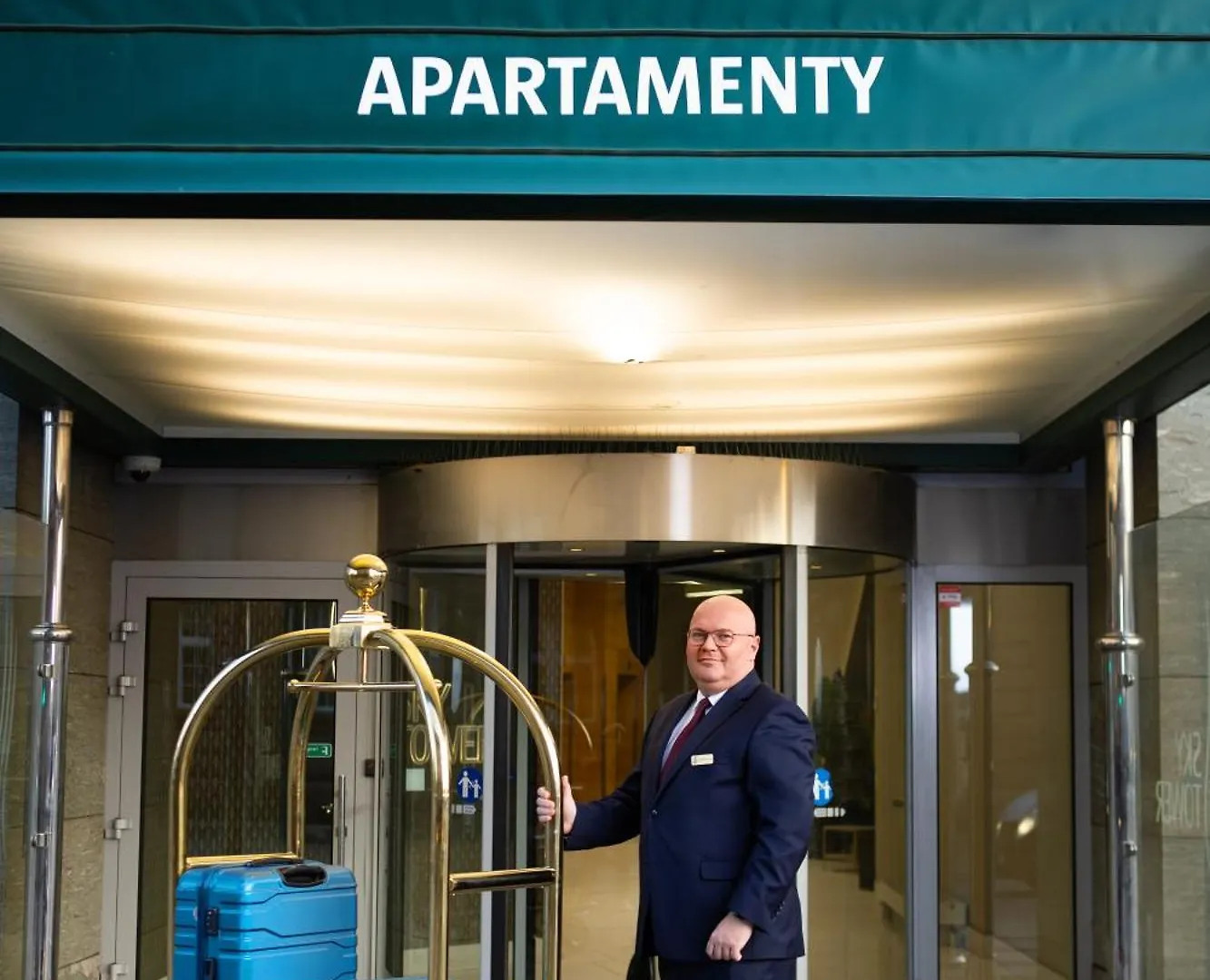 Apartamenty Sky Tower Z Jakuzzi Przy Oknie