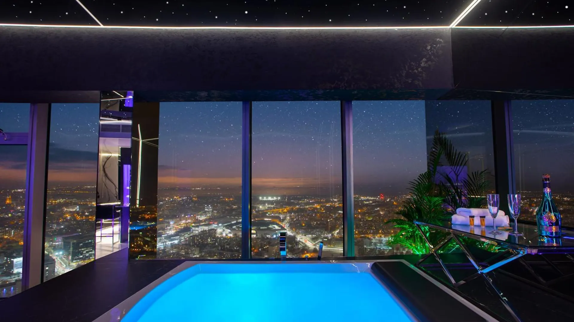 Apartment Apartamenty Sky Tower Z Jakuzzi Przy Oknie
