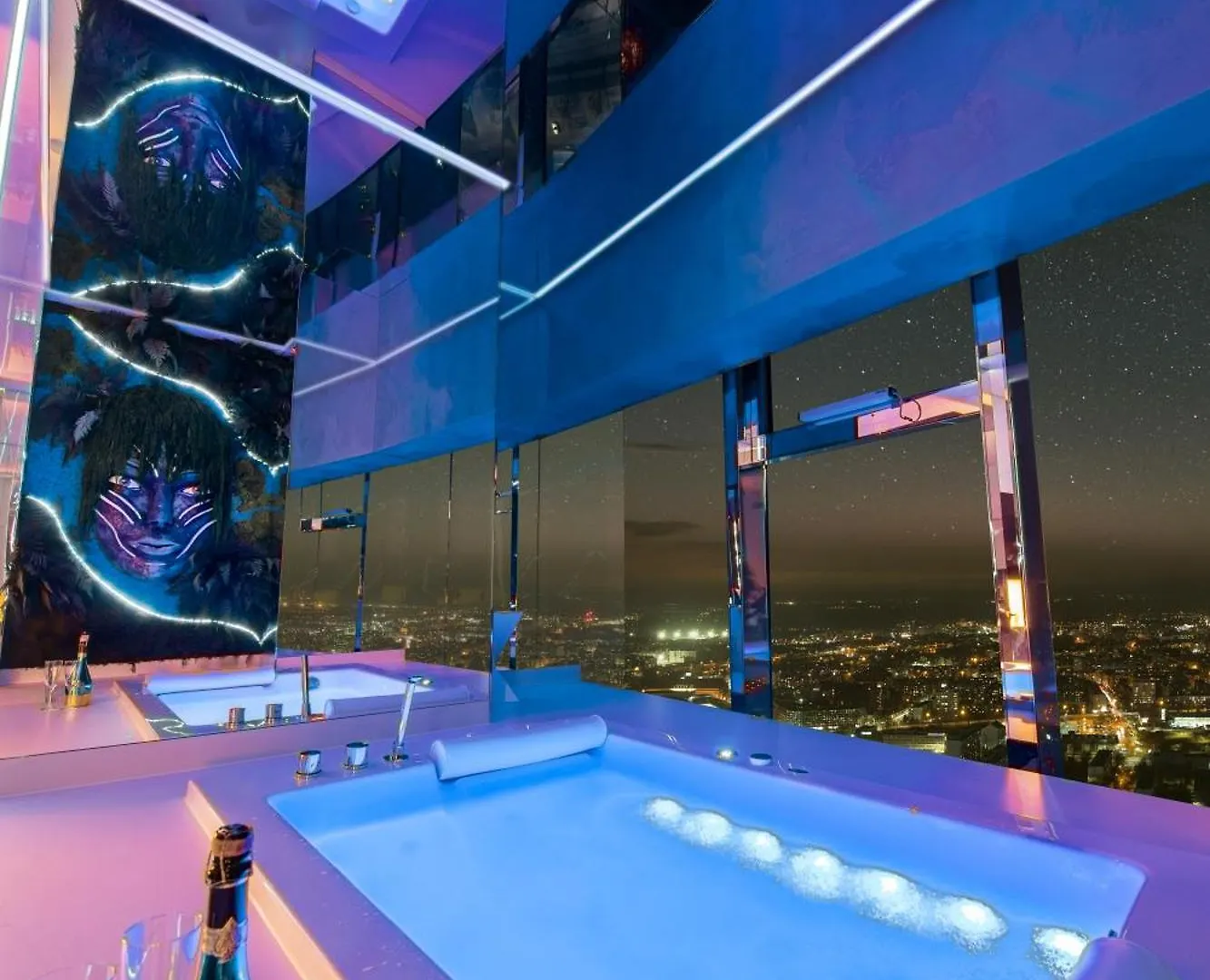 Apartamenty Sky Tower Z Jakuzzi Przy Oknie Polen