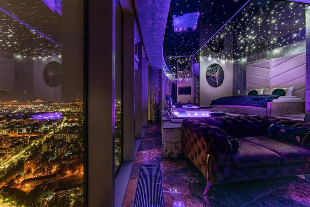 Apartamenty Sky Tower Z Jakuzzi Przy Oknie Poland