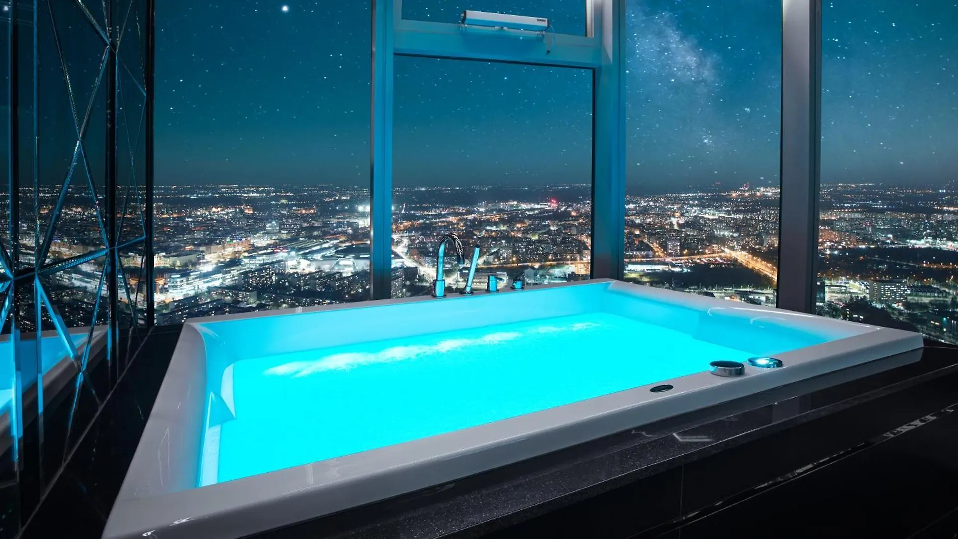 Apartamenty Sky Tower Z Jakuzzi Przy Oknie Wrocław Apartman
