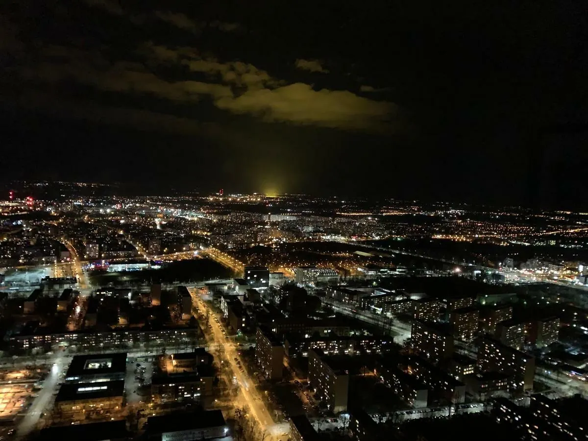 Apartamenty Sky Tower Z Jakuzzi Przy Oknie Wrocław 0*,