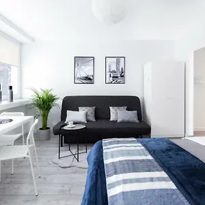 https://warsawrent-apartamenty-centralna.warsawhotelspoland.com